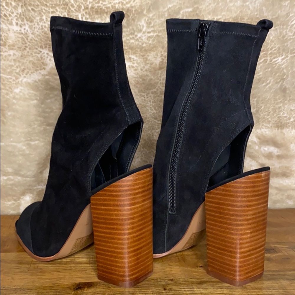 Black Suede “IBANIA” Aldo Chunky Heel Bootie - Picture 7 of 8